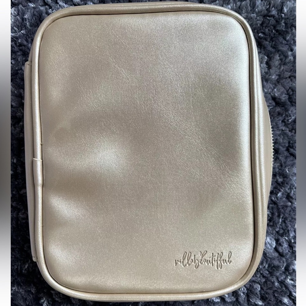 Villabeautifful planner supply organizer with accessories, never used